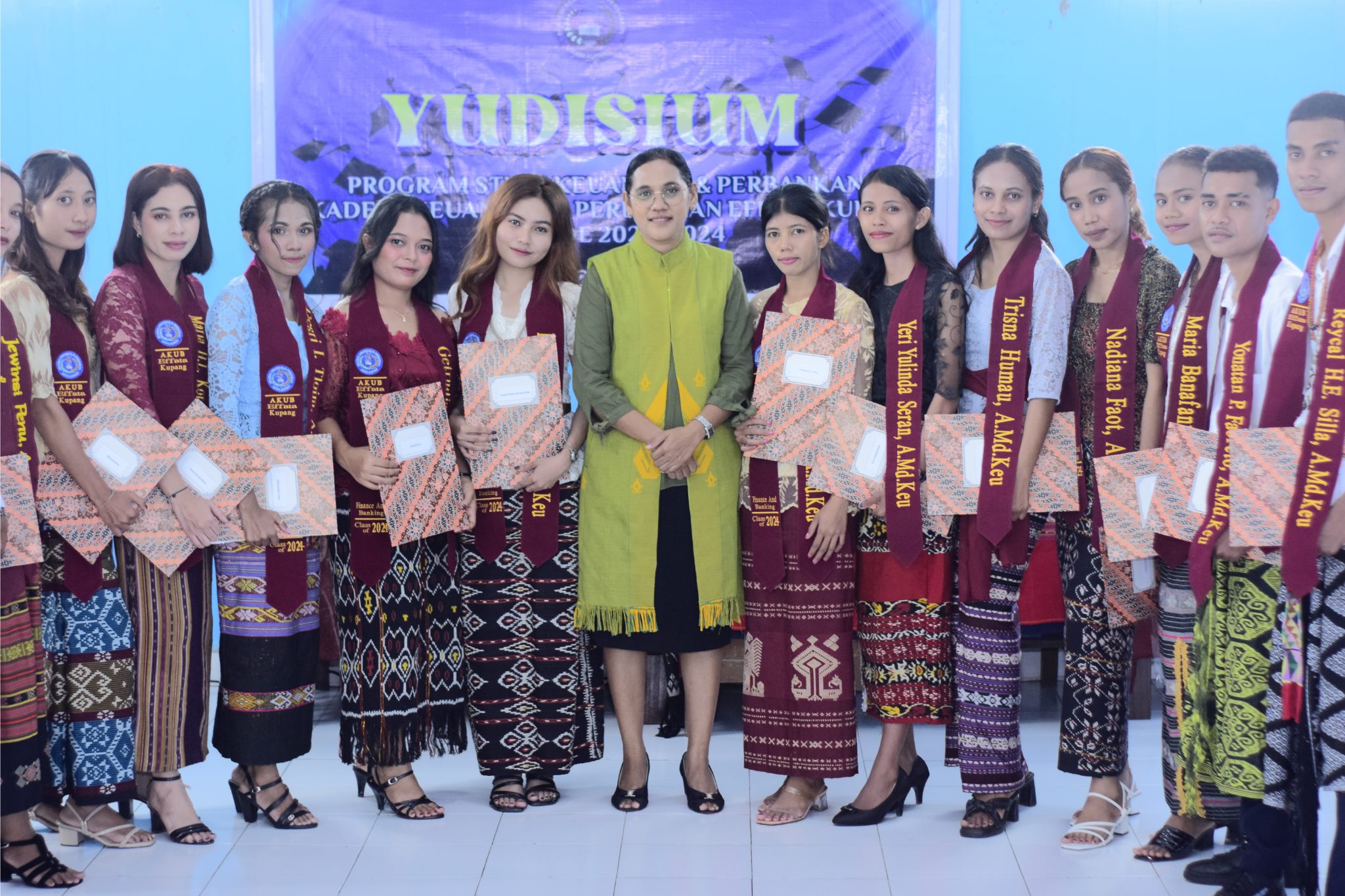 Yudisium ke-24 AKUB Effata Kupang: Langkah Awal Menuju Dunia Profesional
